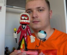 (VIDEO) Deadpool și încă 300 de eroi. Cum un sculptor de 17 ani din Chișinău creează figurine unice din plastilină și câștigă bani