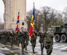 (ФОТО) Молдавские военные приняли участие в параде в Бухаресте, организованном по случаю Национального дня Румынии