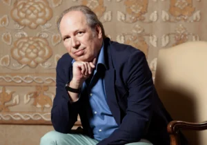 Marele compozitor Hans Zimmer va realiza imnul unei țări