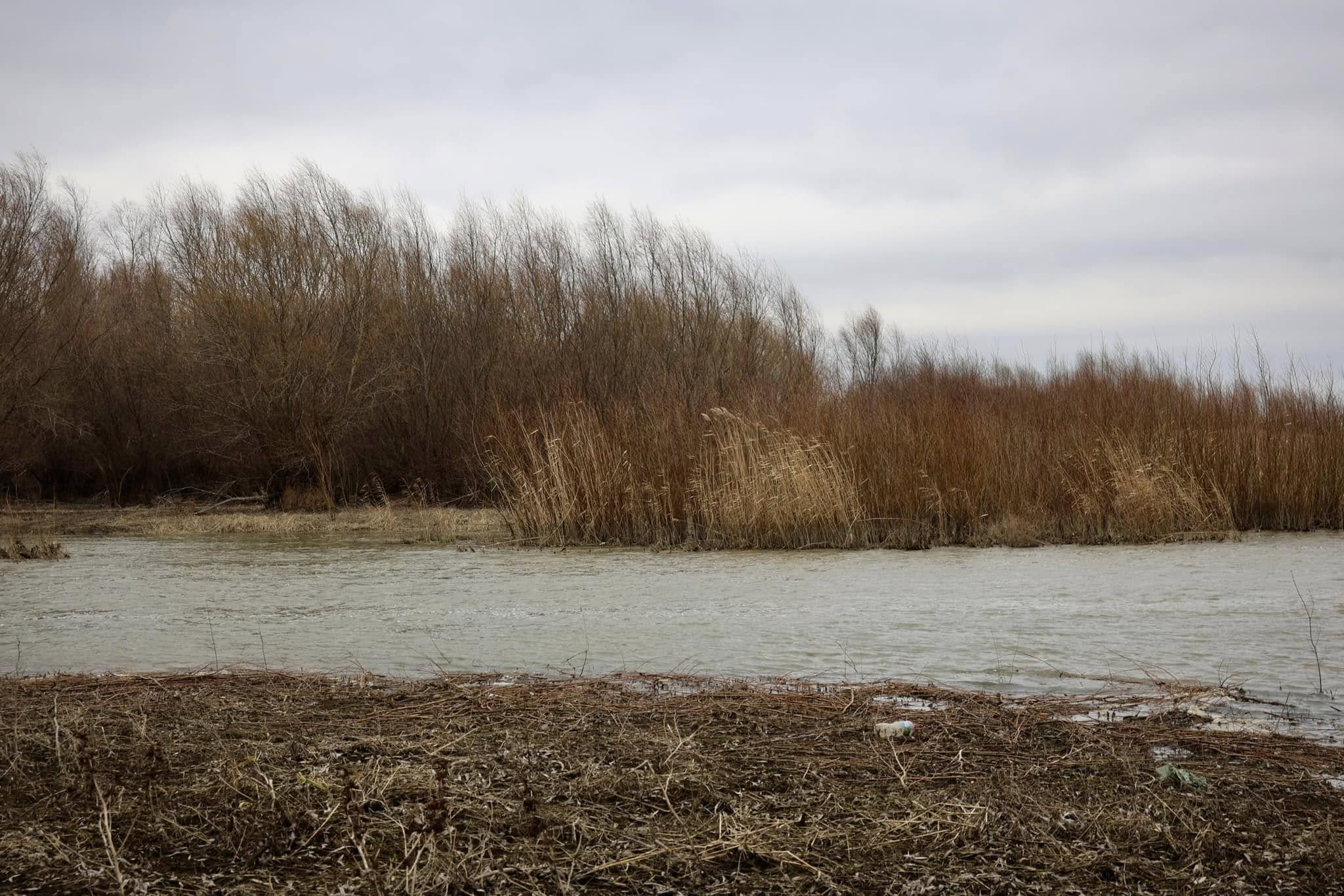 Flux mai mare de apă pentru lacul Beleu: vor fi curățate două canale ce îl alimentează