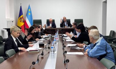 photo_5442846797224154850_y